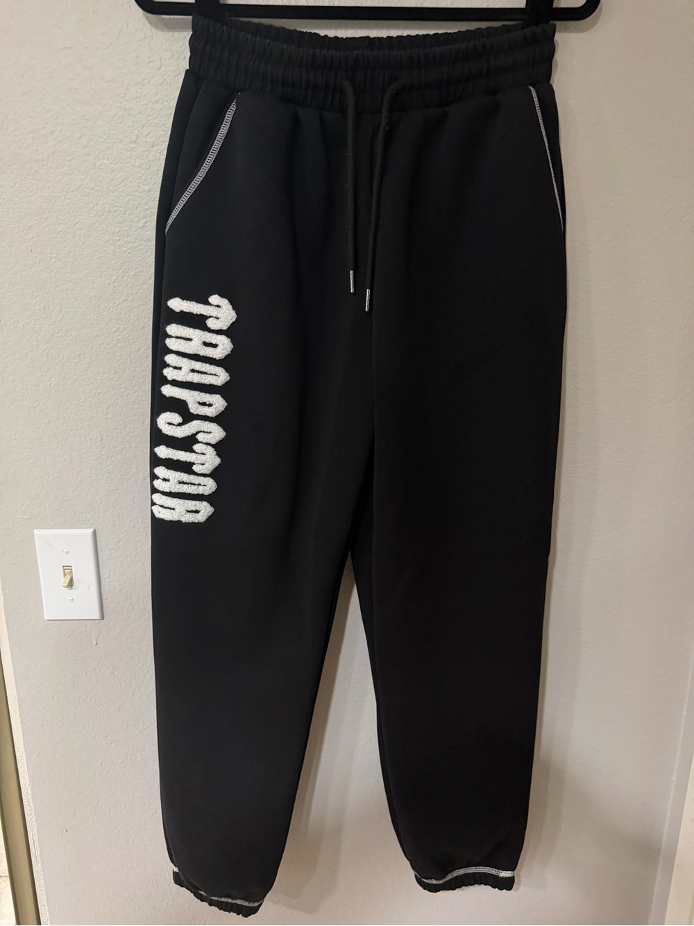 Trapstar - That’s a awful lot of cough syrup - Pants Sweatpants Jogger - Medium - Picture 2 of 4